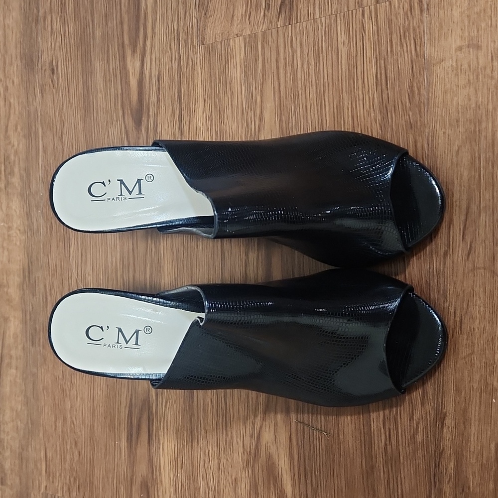 SOLD!!!! Peep-toe heels 👠